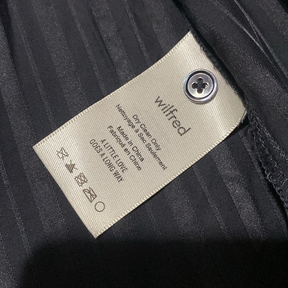 Chic Wilfred Silk Blend Charcoal Black Tunic Button-Up Blouse - Picture 11 of 12